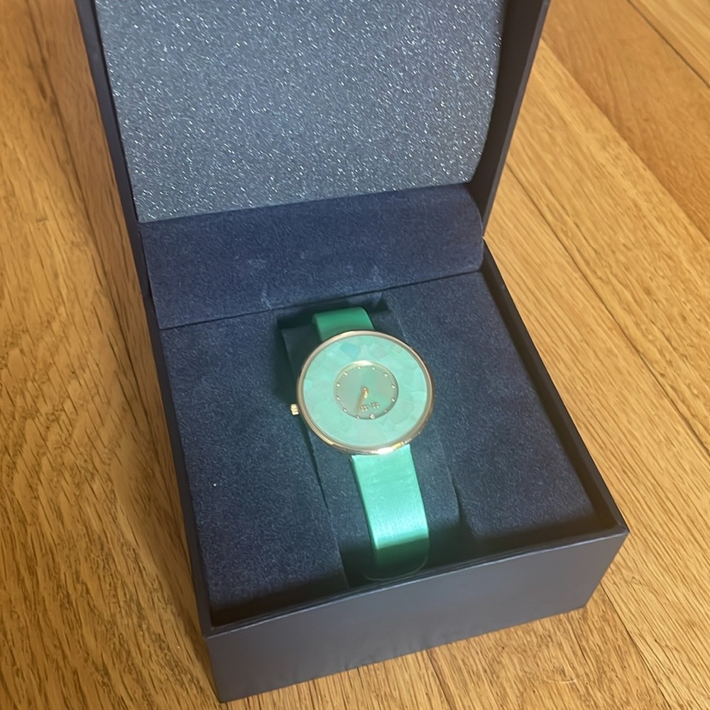 Mint Mother of Pearl Watch - Picture 7 of 11